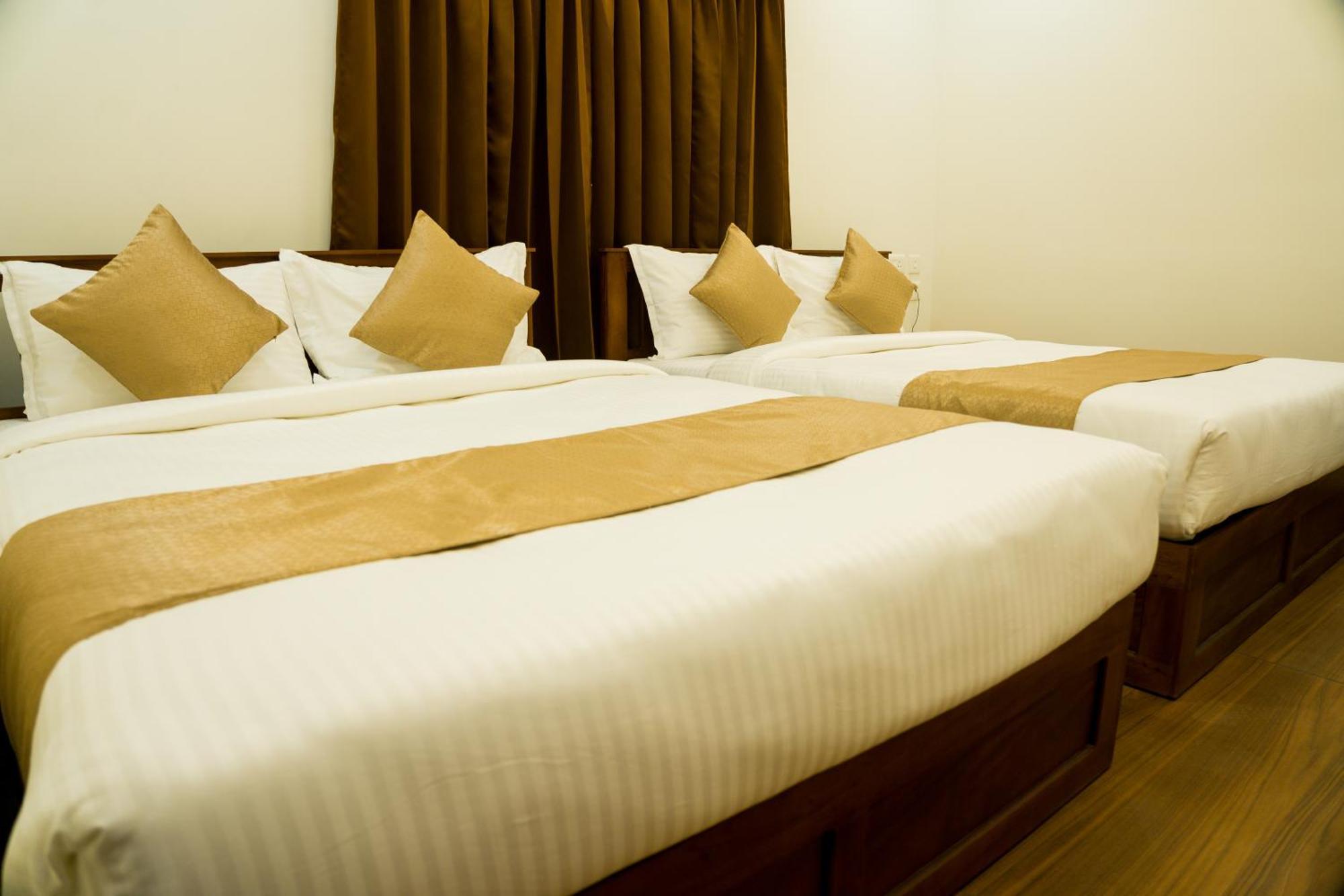 Fly View Airport Residency Hotel Nedumbassery Eksteriør billede
